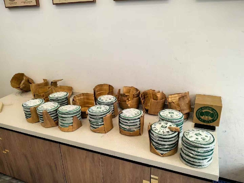 安徽中老年藏家普洱茶回收指南：如何快速判断手中茶品的当前市场价值